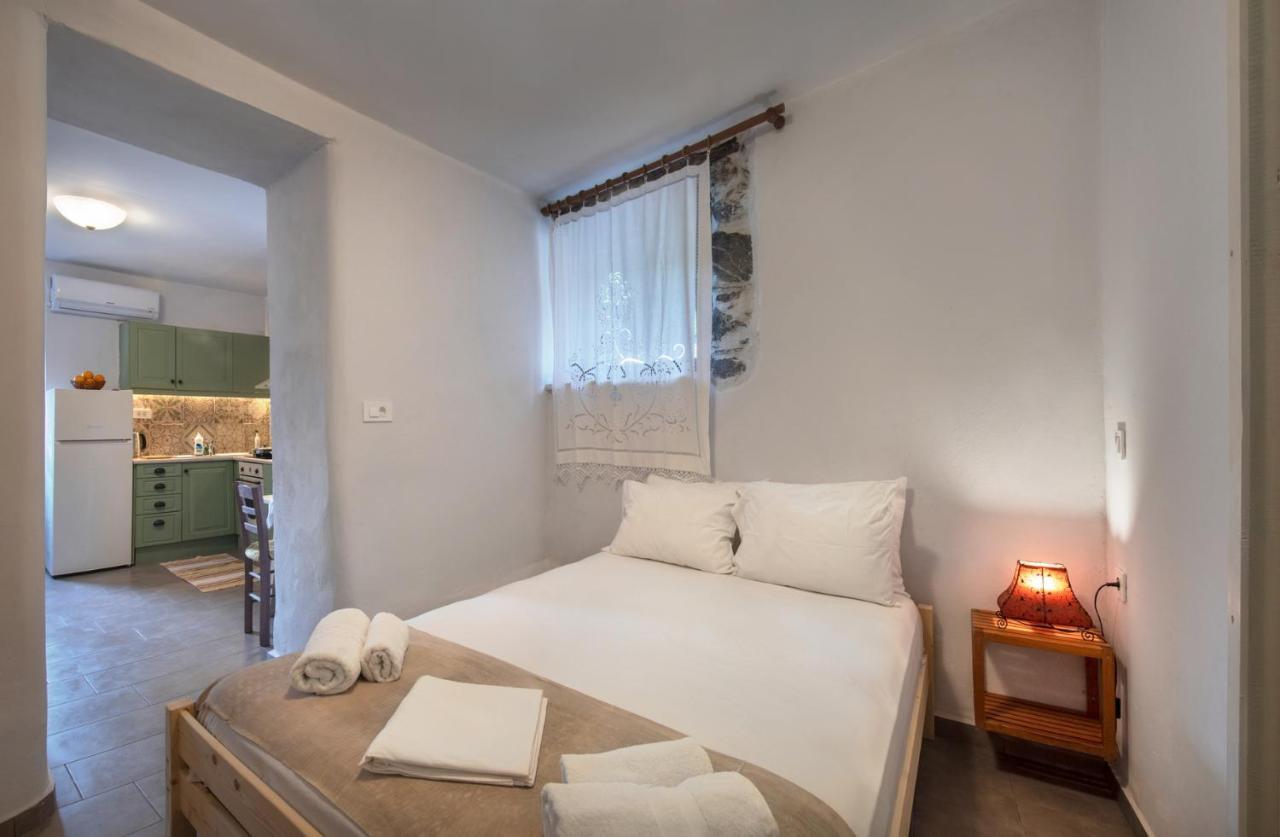 Feneri 3 -Cozy Rustic Apt 20' From Elafonisi Beach Perivolia  Exterior foto